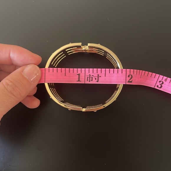 18K Gold Plated Cuff Bracelet- Women - Picture 5 of 7